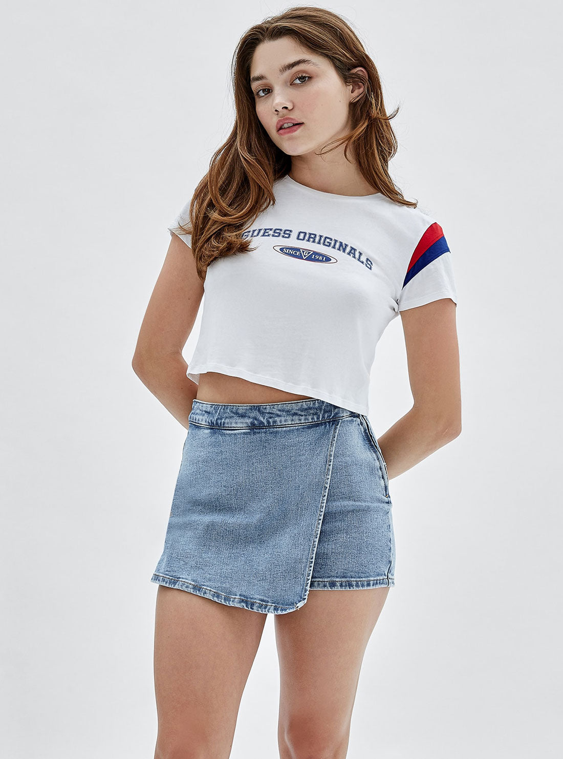 Guess Originals White Natashia Crop Baby T-Shirt Guess Originals White Natashia Crop Baby T-Shirt